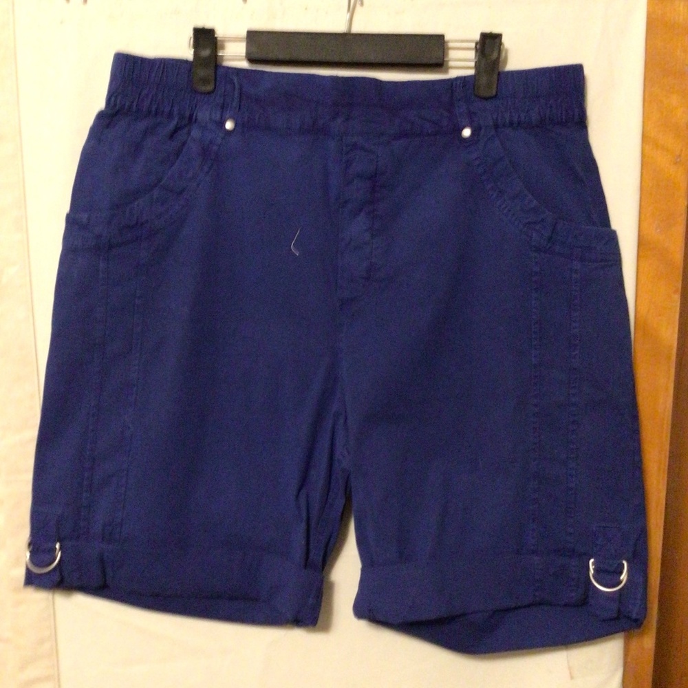 Soft Surroundings with cuffed  hem with metal accent SZ XL